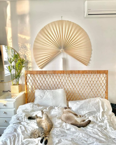 Vente en gros Éventail de mariage en bambou beige rayé fait à la main avec logo personnalisé Hot Deal Tenture murale - Product Image 6