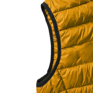 Chaleco acolchado sin mangas de concha suave de alta calidad para hombre, ropa exterior informal a prueba de viento y cálida, transpirable para invierno - Product Image 3