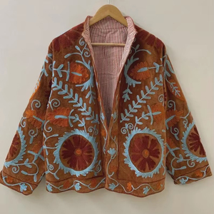 Chaqueta Corta de Terciopelo Bordada con Suzani Marrón, Transpirable para Invierno, Hecha a Mano, Estilo Étnico Vintage, Regalo para Ella, Abrigo Boho - Product Image 1