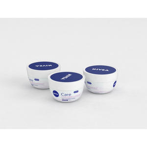 Soin éclaircissant doux, formule légère pour la crème éclaircissante Nivea, peau lisse et éclatante - Product Image 1