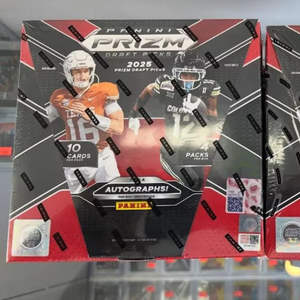 กล่องการ์ดสะสมฟุตบอล Panini Prizm Draft Picks Collegiate ปี 2025 แบบซิลิโคน รักษาสิ่งแวดล้อม เหมาะสำหรับครอบครัว พกพาสะดวก - Product Image 2