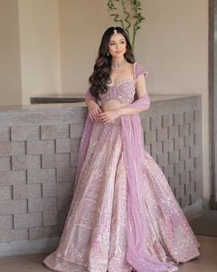 Broderie faite à la main de dernier style pour femmes Lehenga <span class=keywords><strong>Choli</strong></span> belle tendance couture motif imprimé indien pakistanais festif - Product Image 3