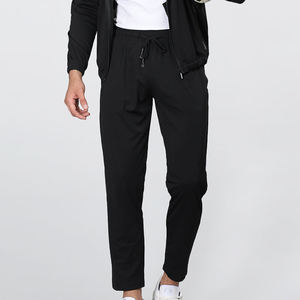 Vente en gros de survêtements à fermeture éclair élégants, confortables et parfaits pour une tenue active - Product Image 4