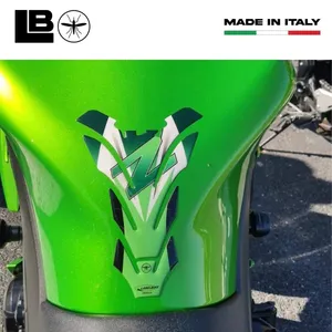 Adesivi protettivi in gel 3D compatibili con le motociclette Kawasaki Z750 e Z1000 - Product Image 3