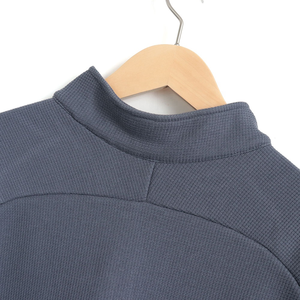 ผู้ผลิต BSCI รับผลิตขั้นต่ำน้อย เสื้อแขนยาวทรงวาฟเฟิล คอสูงครึ่งตัว ซิปหน้า ดีไซน์เรียบง่ายทันสมัย สำหรับฤดูใบไม้ร่วงและฤดูหนาว - Product Image 4