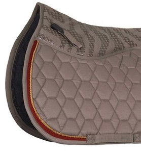 Fournisseur en gros de tapis de selle pour chevaux en tissu personnalisé, tapis équestres de luxe sur mesure pour la compétition équestre - Product Image 3