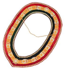 เครื่องราชกกุธภัณฑ์ทรงปิรามิดปลอกคอโซ่หลายสีทำจากโลหะชุบทอง - Product Image 6