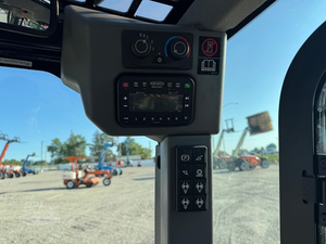 2024 Yanmarns TL100VS/TL80VS Mini chargeuse compacte sur chenilles avant et rétrocaveuse, 2025 YANMARNS TL80VS - Product Image 4