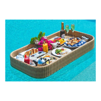 Plateaux flottants pour la détente, parfaits pour les fêtes à la piscine et le repos: rotin et plastique/Collection de plateaux flottants
