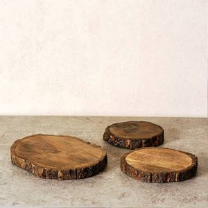 Plateau de service carré en écorce effet bois écorce Produit de vente chaud Bol décoratif en bois de manguier avec écorce d'arbre fabriqué en Inde - Product Image 4