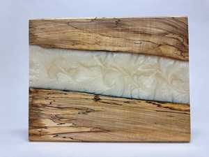 Tabla de cortar y servir de madera con incrustaciones de epoxi única, accesorio de cocina Premium para presentación y corte de alimentos - Product Image 3