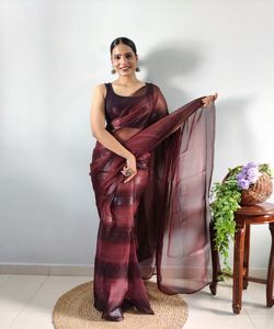Nouvelle tenue de saree brodée tendance avec chemisier lourd à séquence de cordon unique sur tissu en filet d'organza pour les mariages - Product Image 3