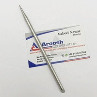 Poussoirs à ongles à cuticules à double extrémité en acier inoxydable solide de qualité professionnelle outil de pédicure à cuticules coupe pointue pour bébés