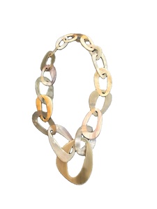 Collier en corne de buffle naturel fait à la main pour femmes, bijoux tendance, best-seller, couleur ambre miel - Product Image 2