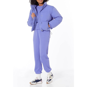 Abrigo acolchado con capucha resistente al agua transpirable ligero para mujer, chaqueta acolchada con cremallera y relleno de algodón disponible de talla grande - Product Image 4