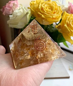 พลอยปิรามิดบำบัดแบบอินเดียใช้หินจักระสำหรับบรรเทาความเครียดและการเติบโตทางจิตวิญญาณ - Product Image 2