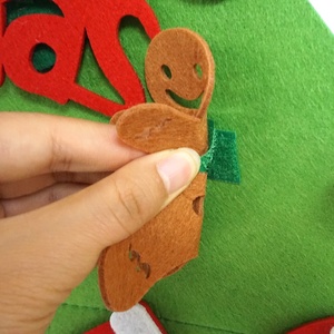 Decorazione natalizia bambino regalo <span class=keywords><strong>di</strong></span> <span class=keywords><strong>Natale</strong></span> in feltro <span class=keywords><strong>albero</strong></span> <span class=keywords><strong>di</strong></span> <span class=keywords><strong>natale</strong></span> con 33 pz ornamenti fai <span class=keywords><strong>da</strong></span> te appesa a <span class=keywords><strong>parete</strong></span> <span class=keywords><strong>albero</strong></span> <span class=keywords><strong>di</strong></span> <span class=keywords><strong>Natale</strong></span> - Product Image 5