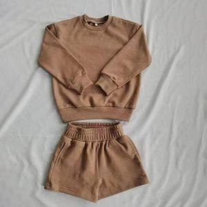 ชุดกีฬา2ชิ้นสำหรับผู้หญิงชุดสเวตเชิ้ตคอกลมคอกลมและกางเกงขาสั้นผ้าฝ้าย100% เหนือเข่าสไตล์ลำลองสำหรับใส่นอน - Product Image 3