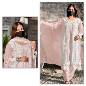Salwar Kameez en coton de qualité supérieure pour un usage quotidien avec une coupe confortable et un design élégant disponibles au meilleur prix - Product Image 1