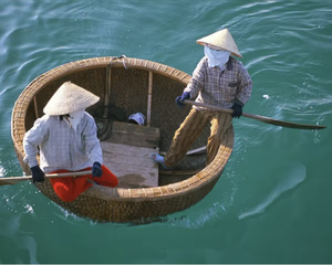 Canoë en fibre de verre durable du Vietnam pour l'aventure fluviale, matériau léger, parfait pour les entreprises de location et l'exportation - Product Image 4