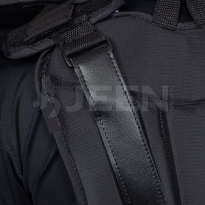 Design personnalisé Hockey sur glace Poitrine Protection du visage Formation Hommes Hockey sur glace Poitrine Garde 2024 - Product Image 4