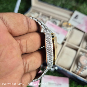 Montre Moissanite de luxe pour hommes cadran carré argent et or aspect diamant montre à quartz étanche pour mariage et fête - Product Image 4