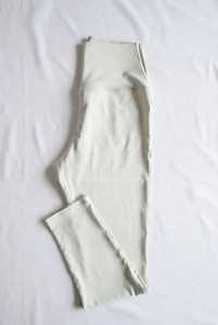 กางเกงโยคะผู้หญิงเอวสูง กางเกงออกกำลังกายรัดรูป ยืดหยุ่นได้ดี เหมาะสำหรับฟิตเนส วิ่ง และเล่นกีฬา - Product Image 6