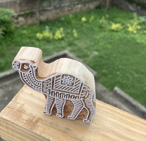 Sello de Camello Tallado a Mano en Madera de Teca: Impresión en Bloque de Rajastán |   Tela Textil India, Papel, Estampado a Mano con Palma - Product Image 4