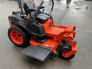 Tondeuse à gazon à rotation zéro Kubota Z252 2025-Moteur Kawasaki 25 HP, plateau de 52 pouces, précision et confort - Product Image 3