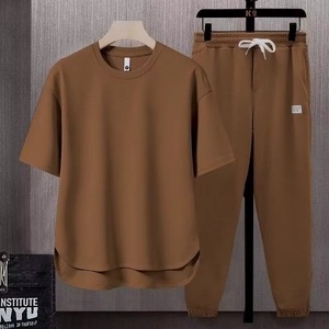 2025 Primavera Verano nueva moda suelta Casual conjunto trajes Color sólido hombres manga corta Camiseta pantalones largos pantalones conjunto de dos piezas - Product Image 3