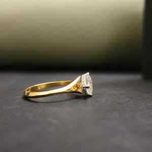 Bague élégante en or massif 18 carats avec diamant carré de luxe de taille radiant créé en laboratoire, en acier inoxydable, unisexe, pour toutes les occasions - Product Image 4