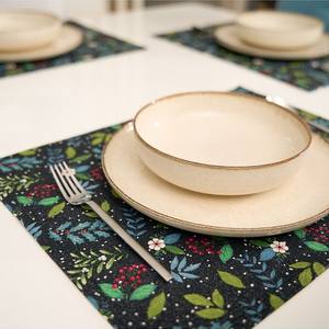 Juego de manteles individuales negros de algodón 100% de 4 piezas, manteles decorativos con diseño de flores, 35x45cm, accesorio de mesa de comedor elegante duradero - Product Image 3