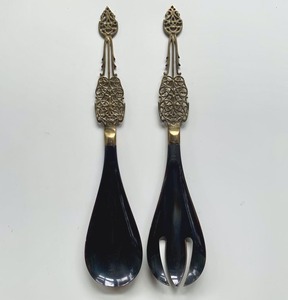 Serveur de salade en corne naturelle au look attrayant ensemble de 2 pièces avec poignée en métal serveur de salade personnalisé et mélanger les ustensiles de cuisine et utilisé - Product Image 1