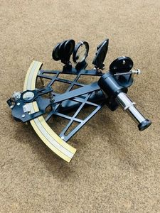 Sextant nautique en aluminium, peint noir, avec revêtement en poudre, pour l'art et les objets de collection marins - Product Image 2