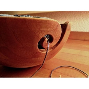 Bol à laine en bois portable pour projets de tricot, mariages, fêtes, événements - Product Image 3