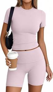 Nouveau style de logo de conception personnalisée impression par transfert de chaleur grande taille étanche femmes 2 pièces ensembles de yoga d'entraînement tenues de gymnastique courtes - Product Image 2