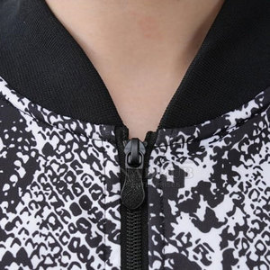 Ensemble de survêtements à sublimation intégrale Ensemble deux pièces avec un style imprimé unique Ensemble de survêtements à sublimation Tenue confortable - Product Image 5
