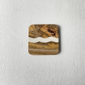Sous-verre en bois de manguier avec finition blanche classique Ensemble de 4 pièces de forme carrée Résistant à la chaleur Antidérapant Tapis de table écologiques à usage domestique - Product Image 5