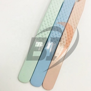 Pinzas de pestañas de etiqueta privada con recubrimiento de color personalizado Pinzas de extensión de pestañas de acero inoxidable sólido con punta puntiaguda - Product Image 4