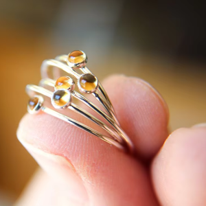 Fabriqué à la main Standard argent plaqué or forme ronde bague fine Citrine pierre précieuse 3MM lunette ensemble pour cadeau d'anniversaire pour elle - Product Image 1