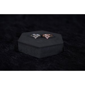 NOVAMART Fine <b>SILVERINGS</b> 925 STERLING PLATINUM <b>RING</b> DIAMOND TOPAZ <b>GARNET</b> RHODIUM PLATED CLEVER CLEEF DESIGN FINE JEWELRY for EVE - Product Image 1