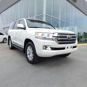 Toyota Land Cruiser 2016 à vendre / Disponible à la vente avec faible kilométrage, moteur essence, véhicule d'occasion en excellent état et sans accident, conduite à gauche. - Product Image 4