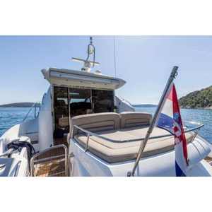 เรือยอชท์มอเตอร์ซันซีกเกอร์ พรีเดเตอร์ 52 ฮาร์ดท็อป พร้อมเครื่องยนต์ 2x800 ซีวี - Product Image 2