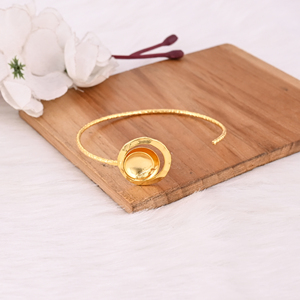 Bracelet jonc en laiton plaqué or jaune, design simple et moderne, bijoux personnalisés pour femmes et filles, bijoux faits à la main - Product Image 2