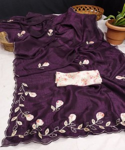 ATRACTIVE CRUNCHY CHIFFON HAND WORK SAREE CON BLUSA SIN COSTAR PARA FIESTA PRECIO AL POR MAYOR ROPA ÉTNICA PÚRPURA - Product Image 1