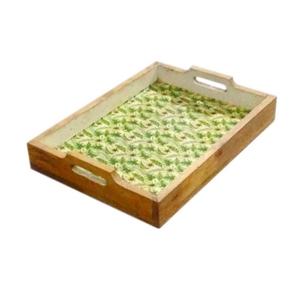 Plateau de service alimentaire imprimé avec poignée en métal pour décorer la table plateau de service rectangulaire en bois de manguier de taille personnalisée pour la vente en gros - Product Image 5