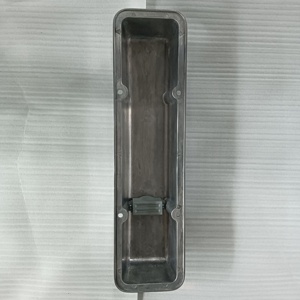 Poliertes Aluminium Small-Block-Chevy 58-86 Gerippte Hohe Ventildeckel - Product Image 4