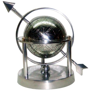 Artículo de artesanía india Diseño antiguo Escritorio Globo de alta calidad Globos artesanales de aluminio de lujo Artículo de regalo decorativo para el hogar - Product Image 1