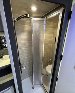 NUEVO PRODUCTO: Remolque de caravana ligero usado tipo lágrima, RV, listo para exportación mundial - Product Image 2