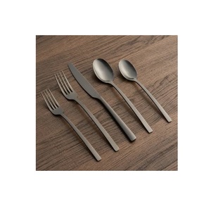 Elegante Juego de Cubiertos de Latón de 5 Piezas con Acabado Mate para el Hogar, Juego de Cubiertos de Latón Macizo de Tamaño Personalizado para Accesorios de Mesa - Product Image 1